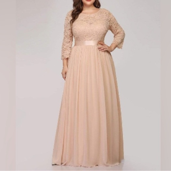 Ever Pretty Plus Size Lace Evening Dress with Half Sleeves - Picture 1 of 11